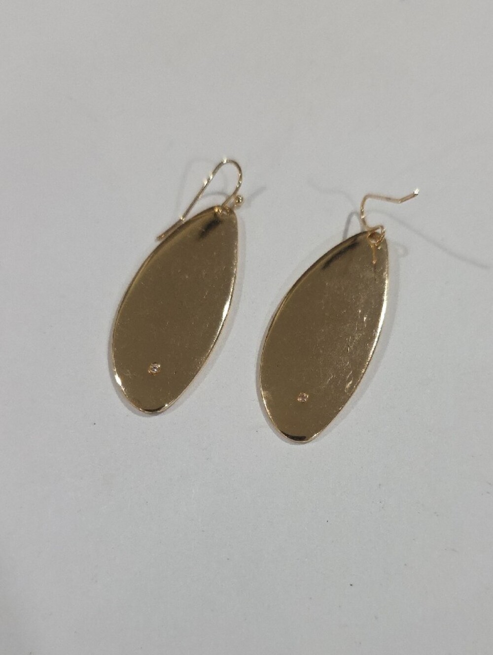 Women's Classic Gold Oval Drop Earrings – Elegant Gold-Tone Fashion Jewelry - Picture 9 of 11